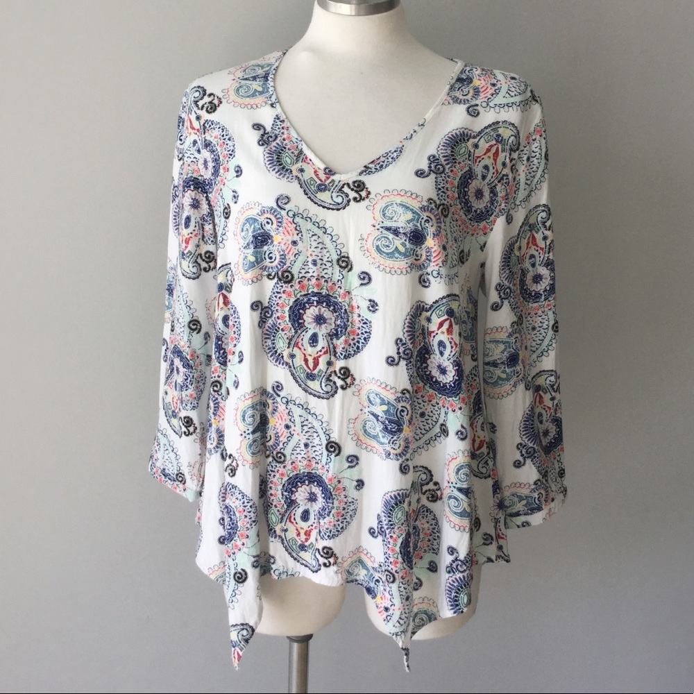 Nine West Tunic Top with Handkerchief Bottom Paisley Designs size Medium